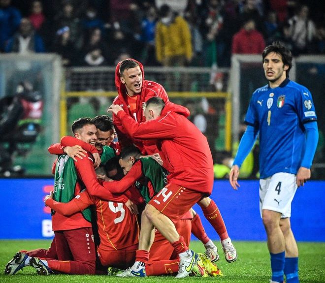 意大利队的实力不至于连世界杯正赛都进不去